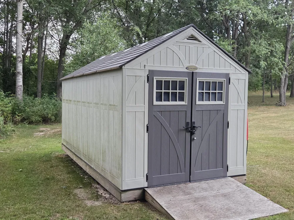 10950 Pine Grove Road NE Vestaburg, MI 48891