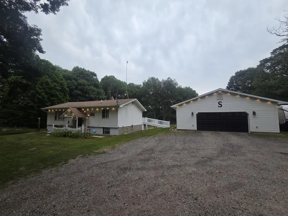 10950 Pine Grove Road NE Vestaburg, MI 48891