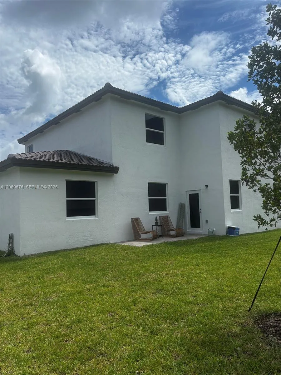 2342 SE 30th St Homestead, FL 33035