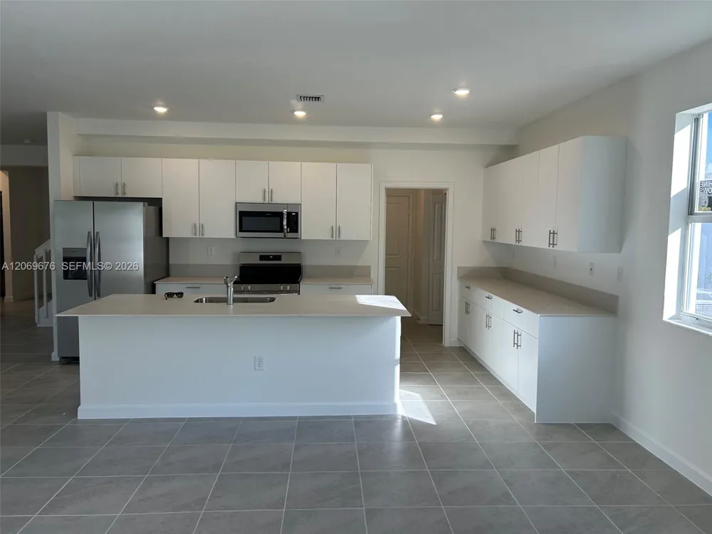 2342 SE 30th St Homestead, FL 33035