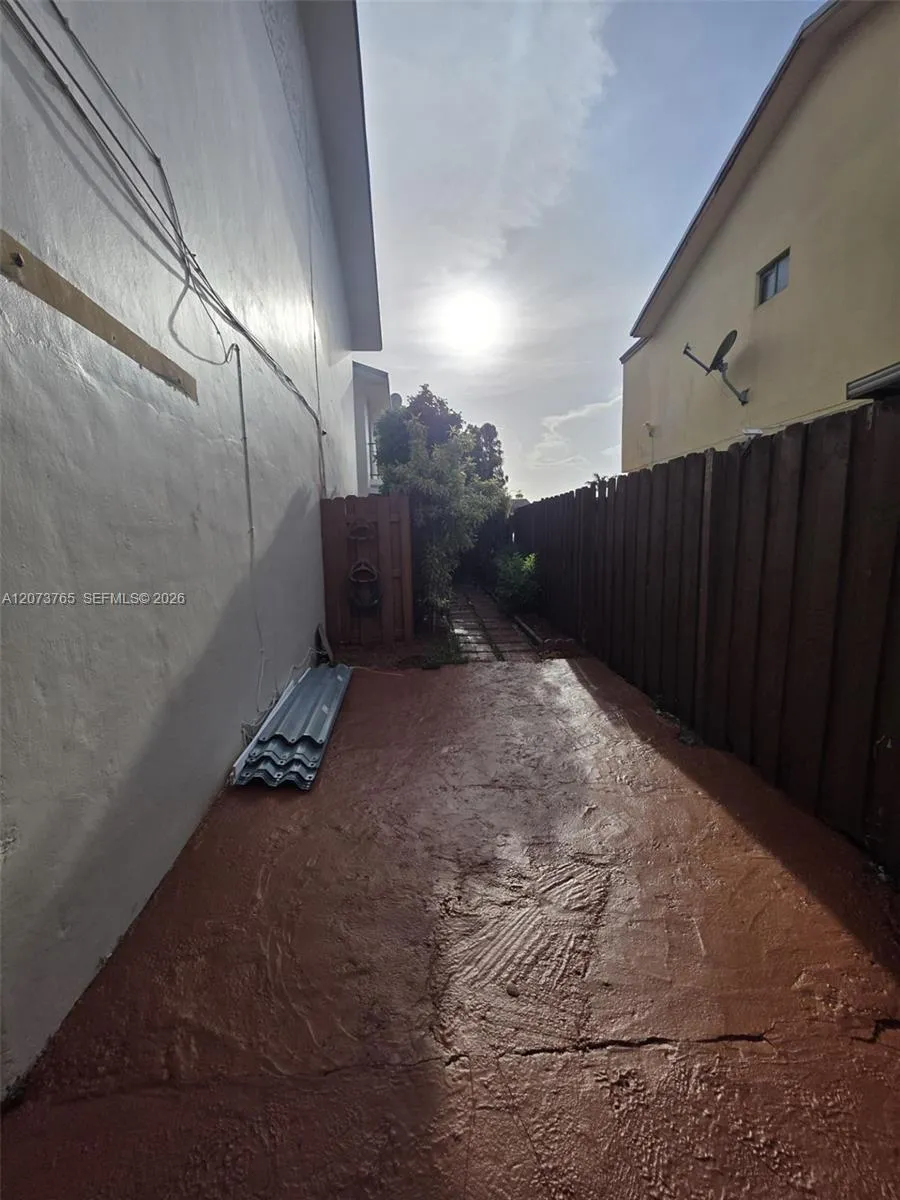 5827 W 26th Ave #5827 Hialeah, FL 33016