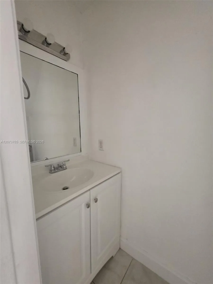 5827 W 26th Ave #5827 Hialeah, FL 33016