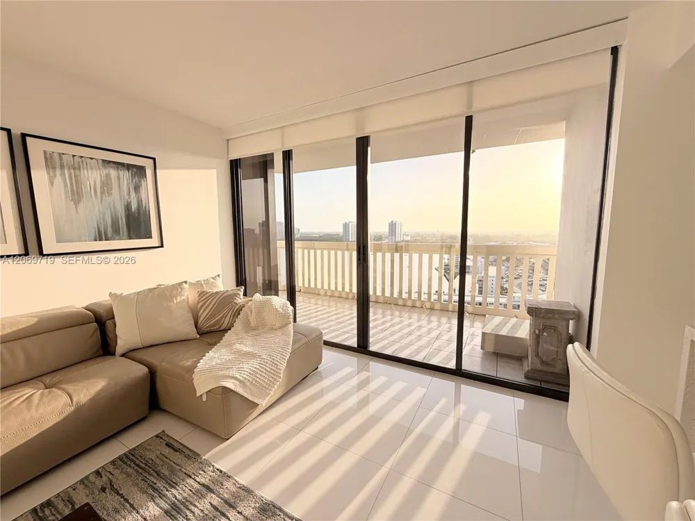 1000 W Island Blvd #1911 Aventura, FL 33160