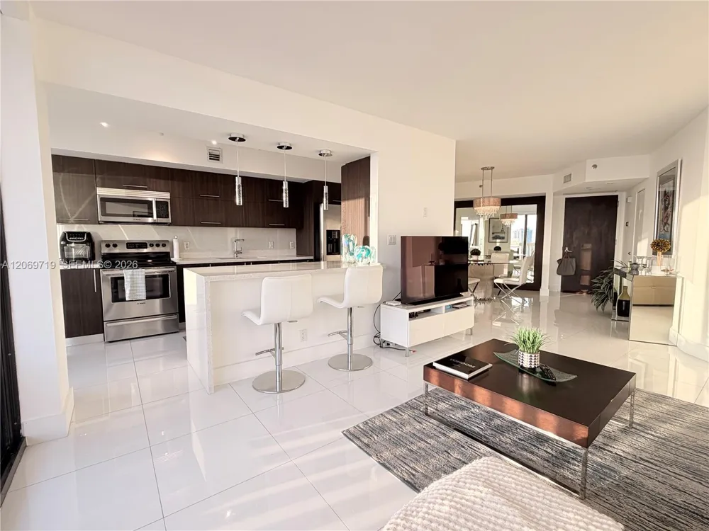 1000 W Island Blvd #1911 Aventura, FL 33160