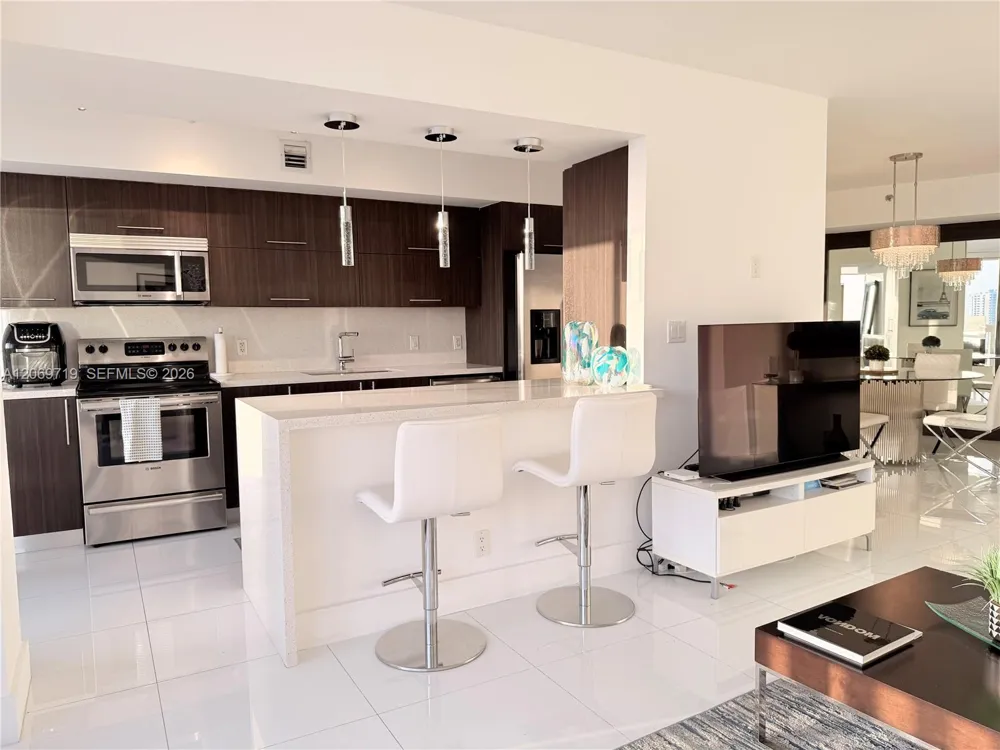1000 W Island Blvd #1911 Aventura, FL 33160