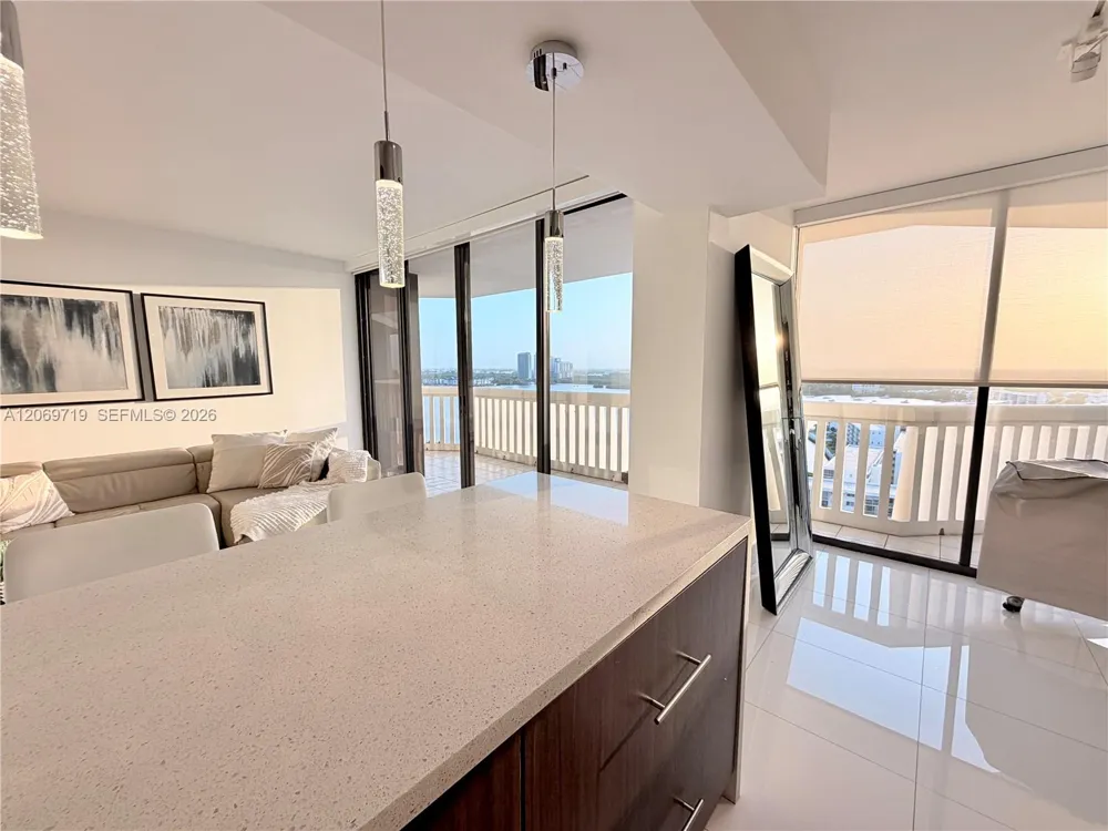1000 W Island Blvd #1911 Aventura, FL 33160