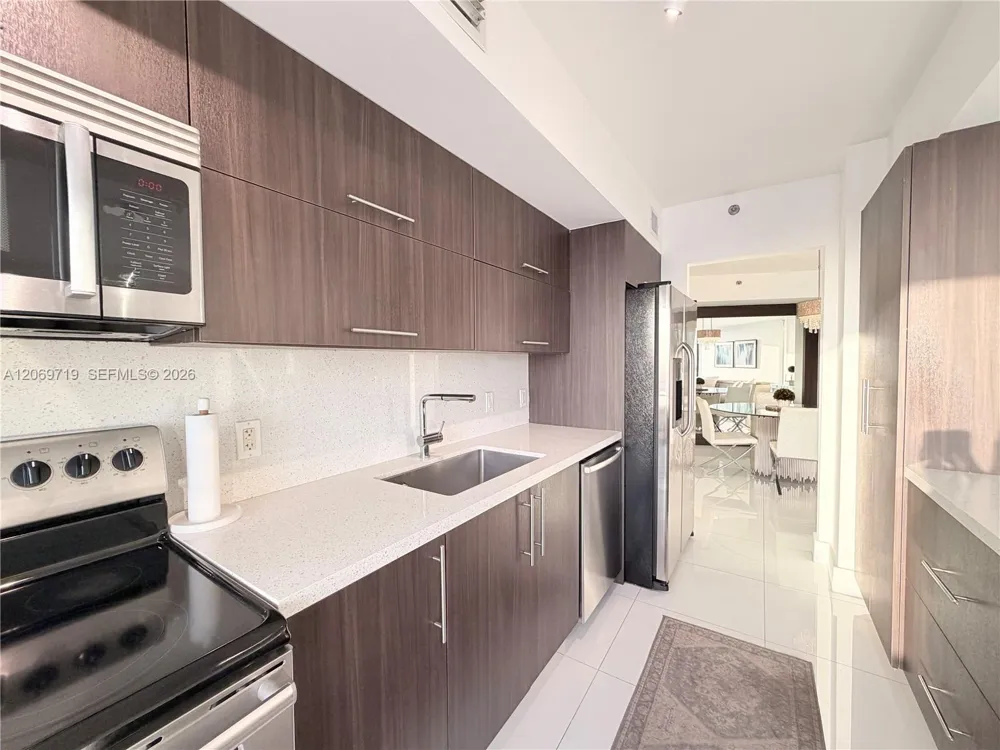 1000 W Island Blvd #1911 Aventura, FL 33160