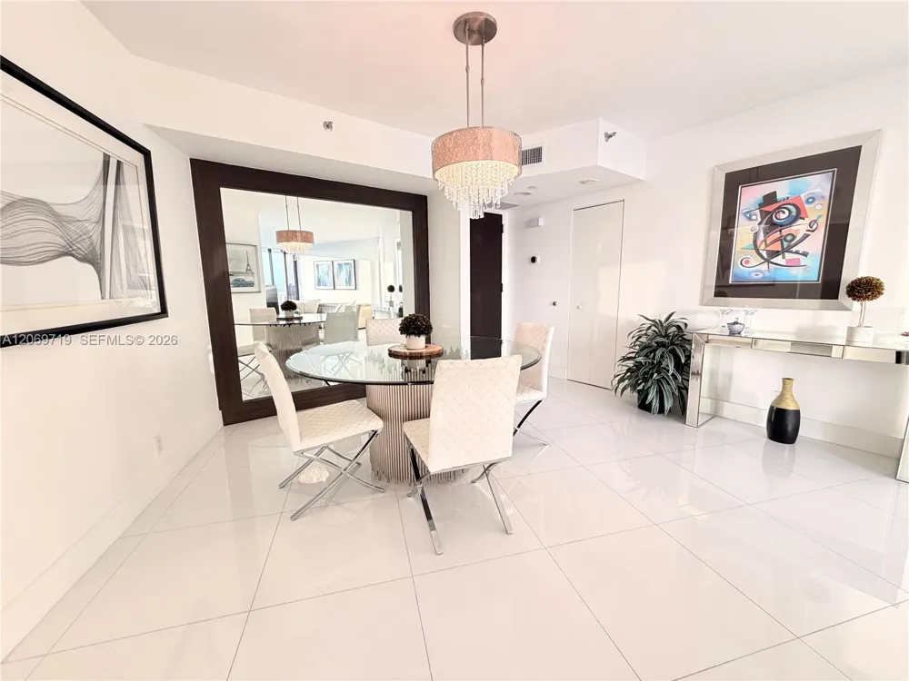 1000 W Island Blvd #1911 Aventura, FL 33160