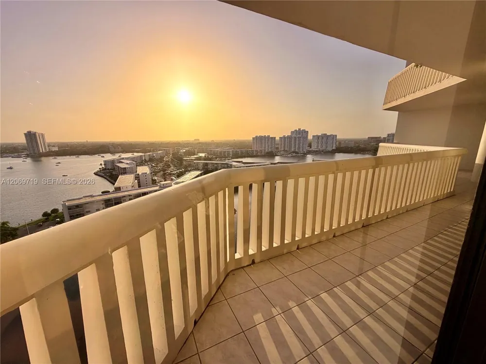 1000 W Island Blvd #1911 Aventura, FL 33160