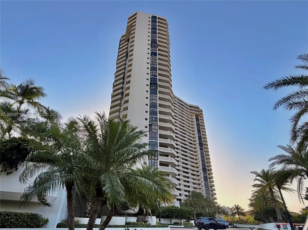 1000 W Island Blvd #1911 Aventura, FL 33160