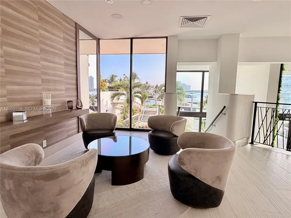 1000 W Island Blvd #1911 Aventura, FL 33160