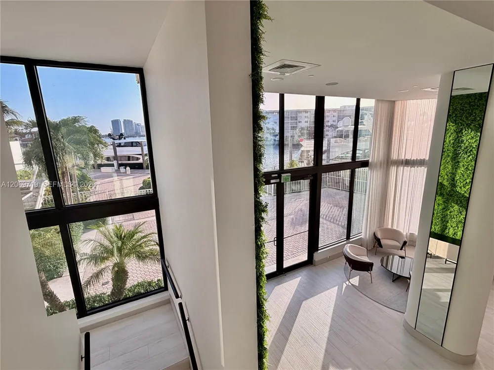 1000 W Island Blvd #1911 Aventura, FL 33160