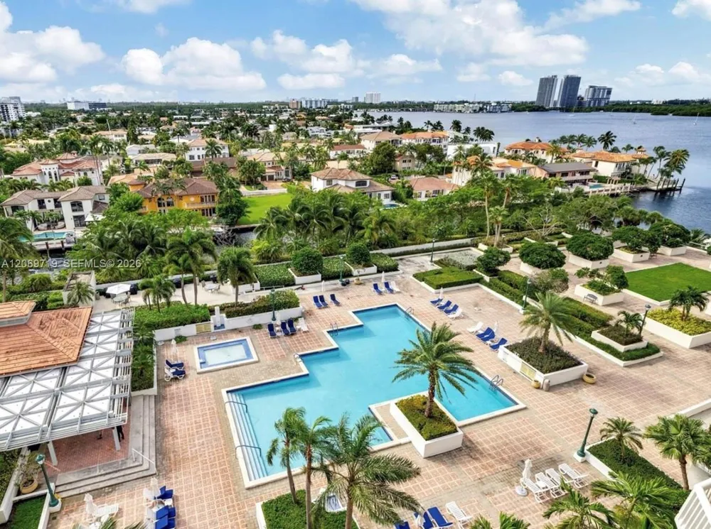 1000 W Island Blvd #1911 Aventura, FL 33160