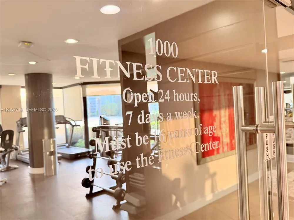 1000 W Island Blvd #1911 Aventura, FL 33160