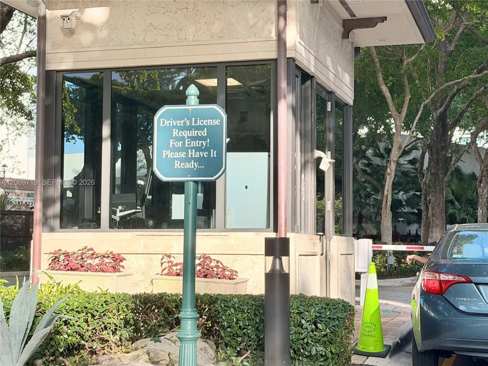 1000 W Island Blvd #1911 Aventura, FL 33160
