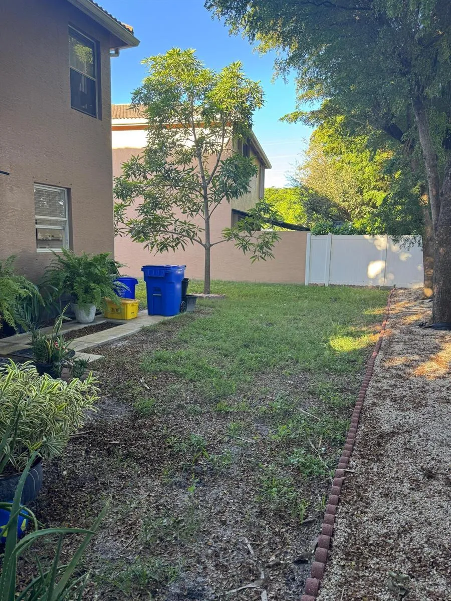 11487 Blue Violet Lane Royal Palm Beach, FL 33411