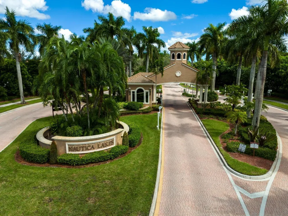 11487 Blue Violet Lane Royal Palm Beach, FL 33411