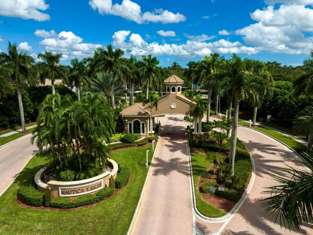 11487 Blue Violet Lane Royal Palm Beach, FL 33411