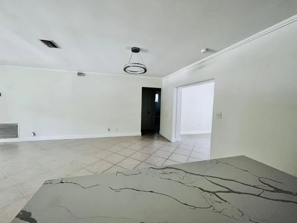 924 Johnson Street Hollywood, FL 33019