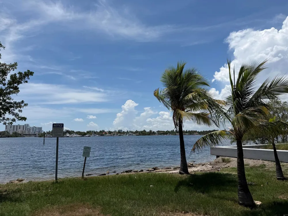 924 Johnson Street Hollywood, FL 33019