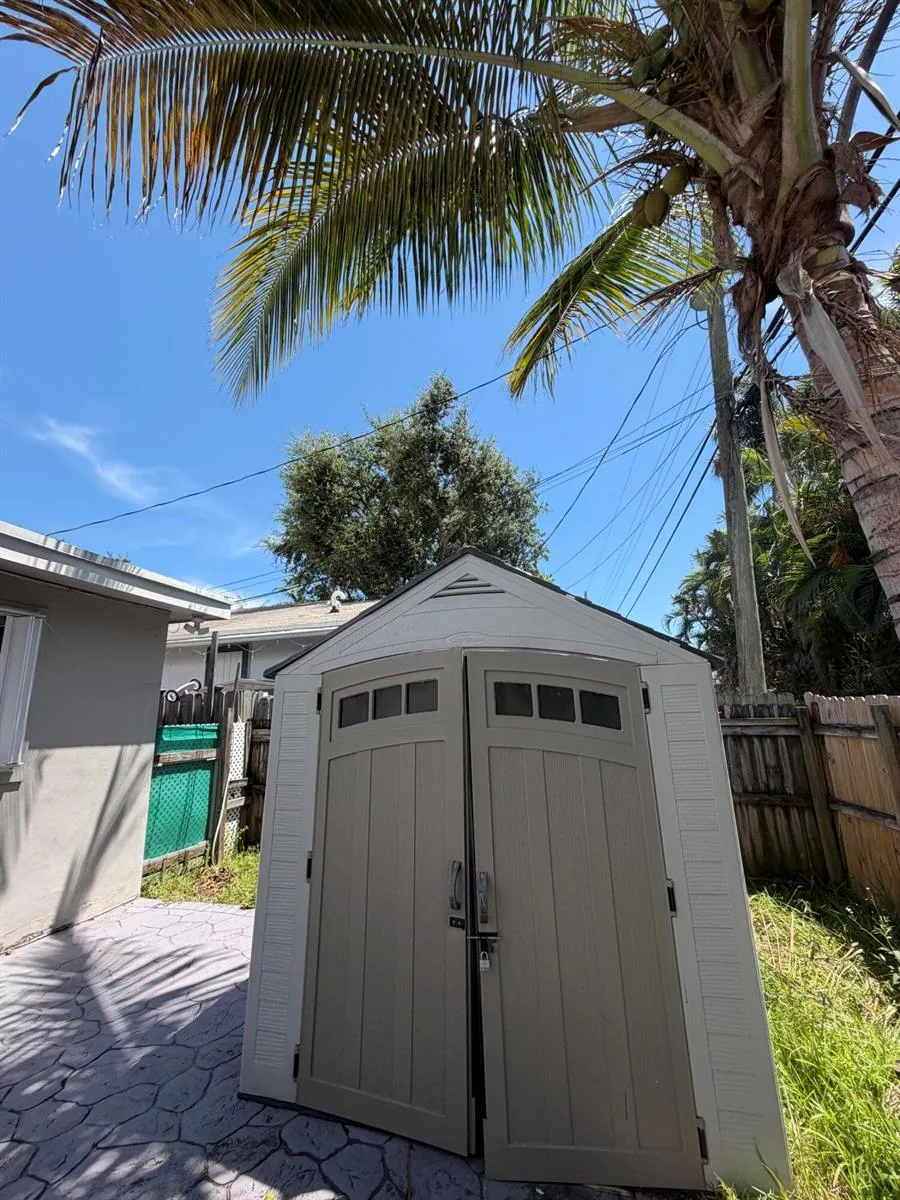 924 Johnson Street Hollywood, FL 33019