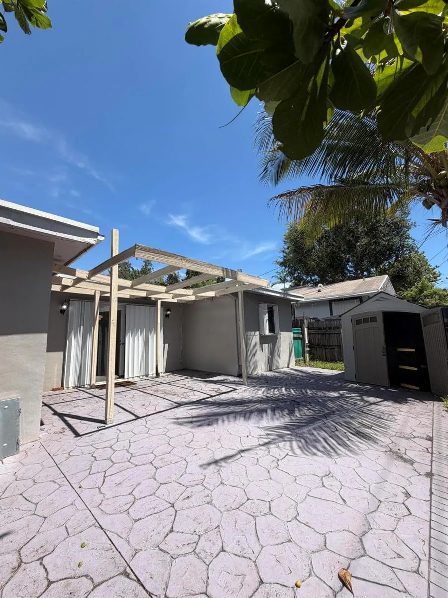 924 Johnson Street Hollywood, FL 33019