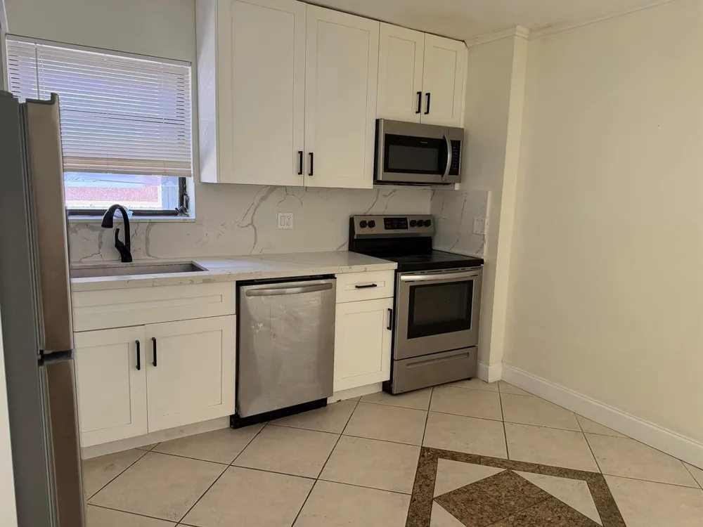 924 Johnson Street Hollywood, FL 33019