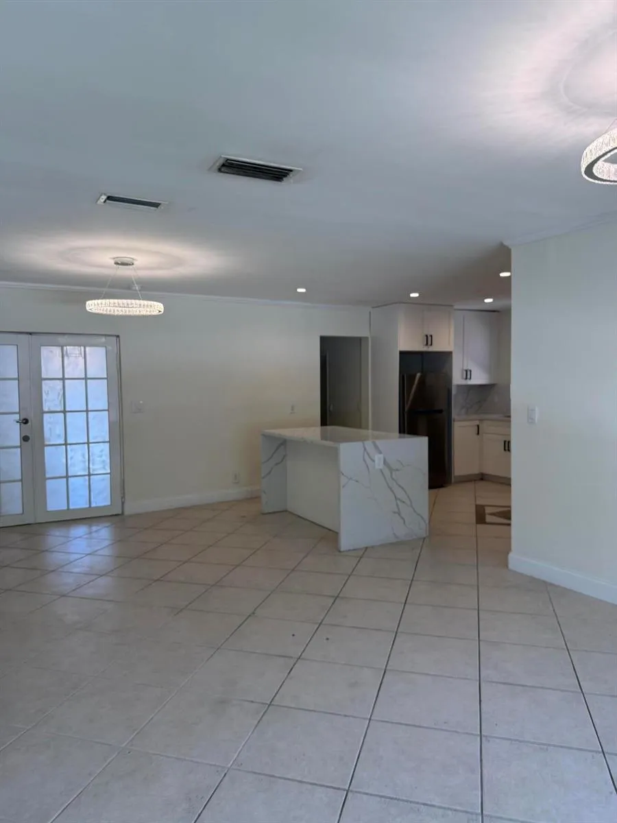 924 Johnson Street Hollywood, FL 33019