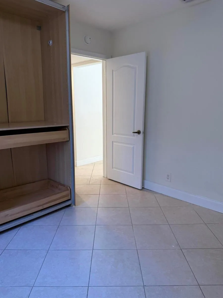 924 Johnson Street Hollywood, FL 33019