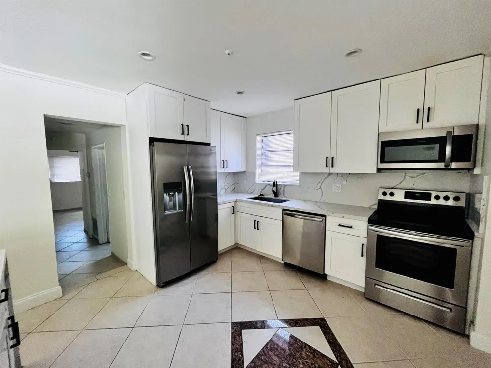 924 Johnson Street Hollywood, FL 33019
