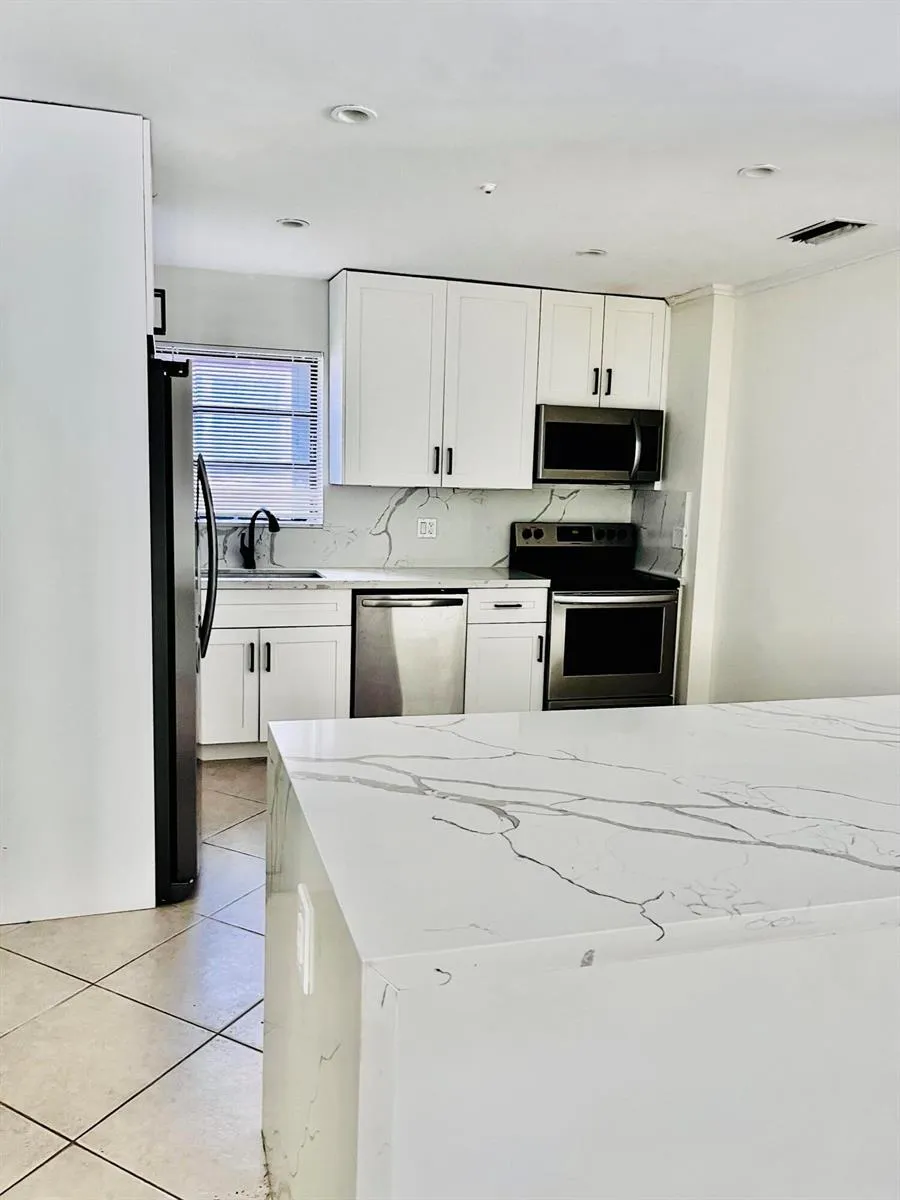 924 Johnson Street Hollywood, FL 33019