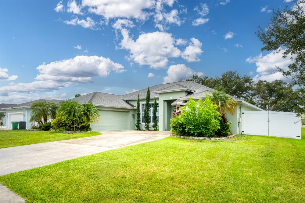 6715 NW PINSON COURT Port St. Lucie, FL 34983