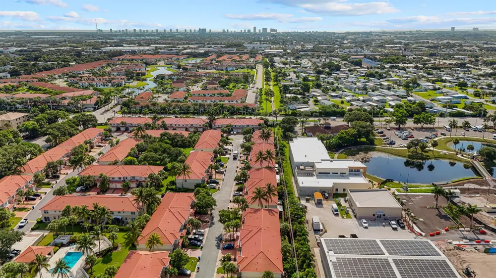 6119 Seminole Gardens Circle Riviera Beach, FL 33418