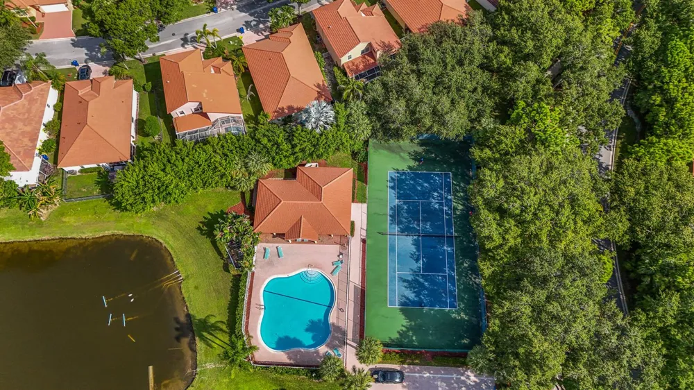 6119 Seminole Gardens Circle Riviera Beach, FL 33418