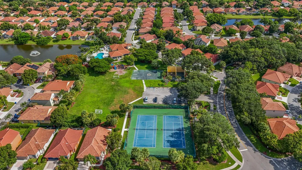 6119 Seminole Gardens Circle Riviera Beach, FL 33418