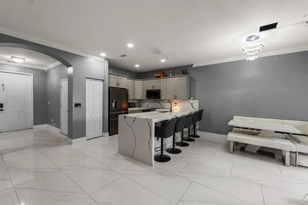 6119 Seminole Gardens Circle Riviera Beach, FL 33418