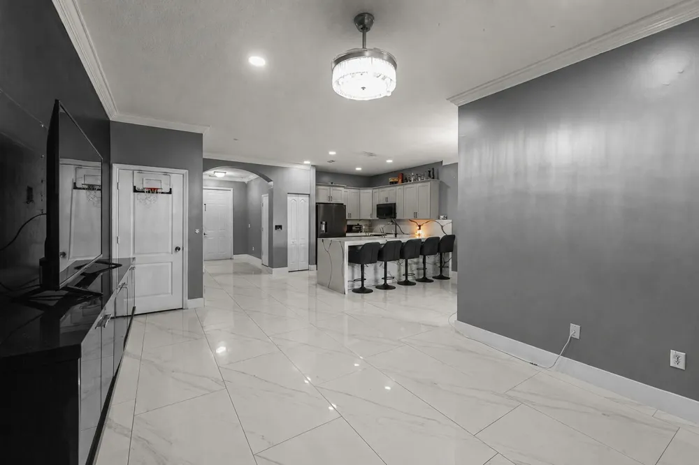 6119 Seminole Gardens Circle Riviera Beach, FL 33418