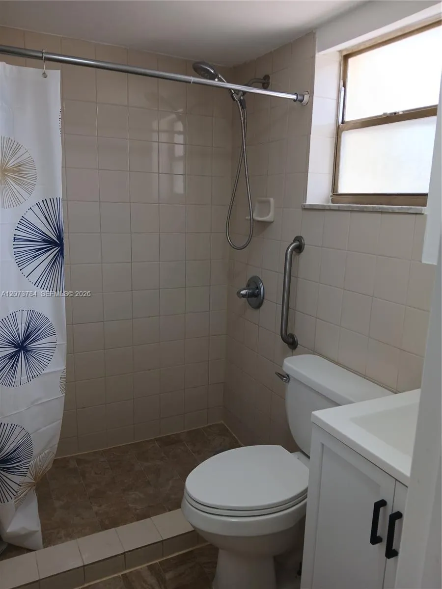 6200 W Flagler St #208 Miami, FL 33144