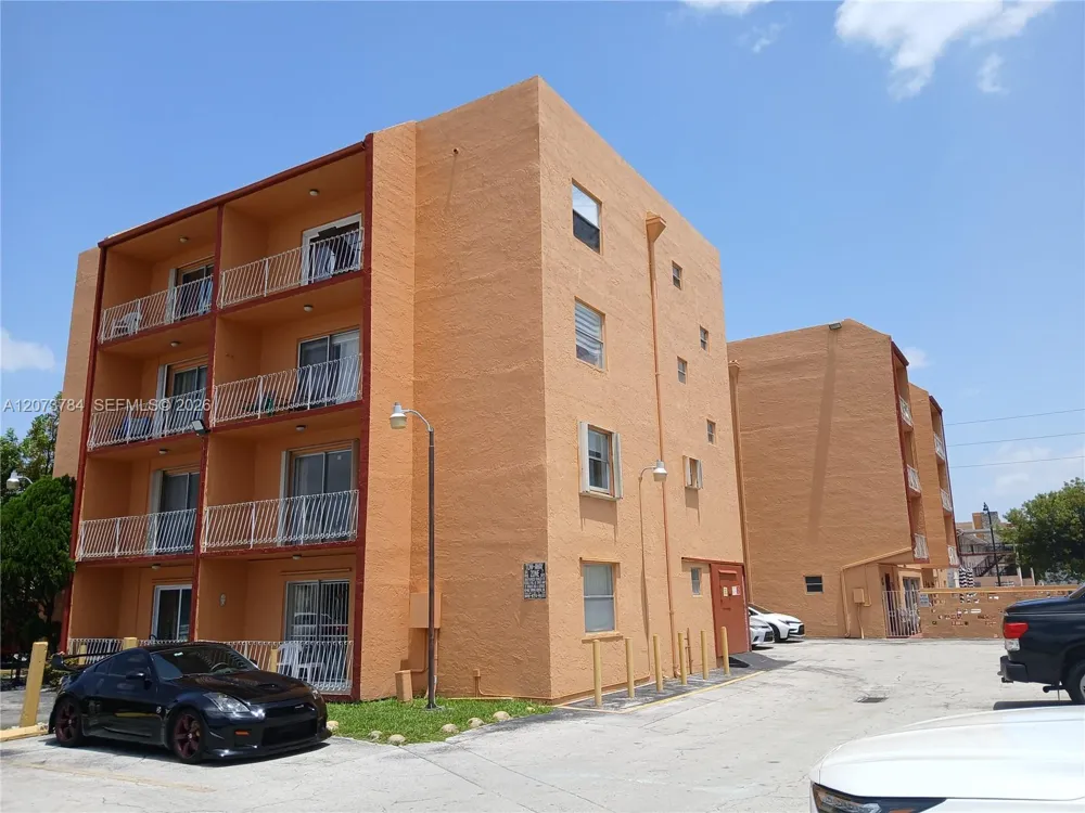 6200 W Flagler St #208 Miami, FL 33144