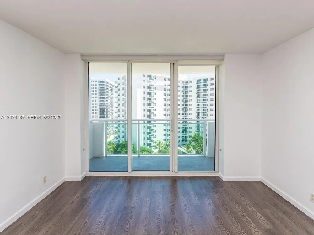 3000 S Ocean Dr #922 Hollywood, FL 33019