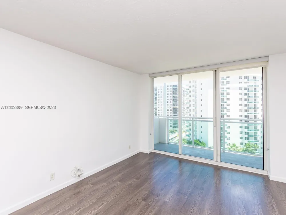 3000 S Ocean Dr #922 Hollywood, FL 33019