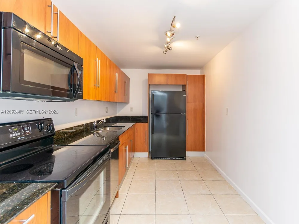 3000 S Ocean Dr #922 Hollywood, FL 33019