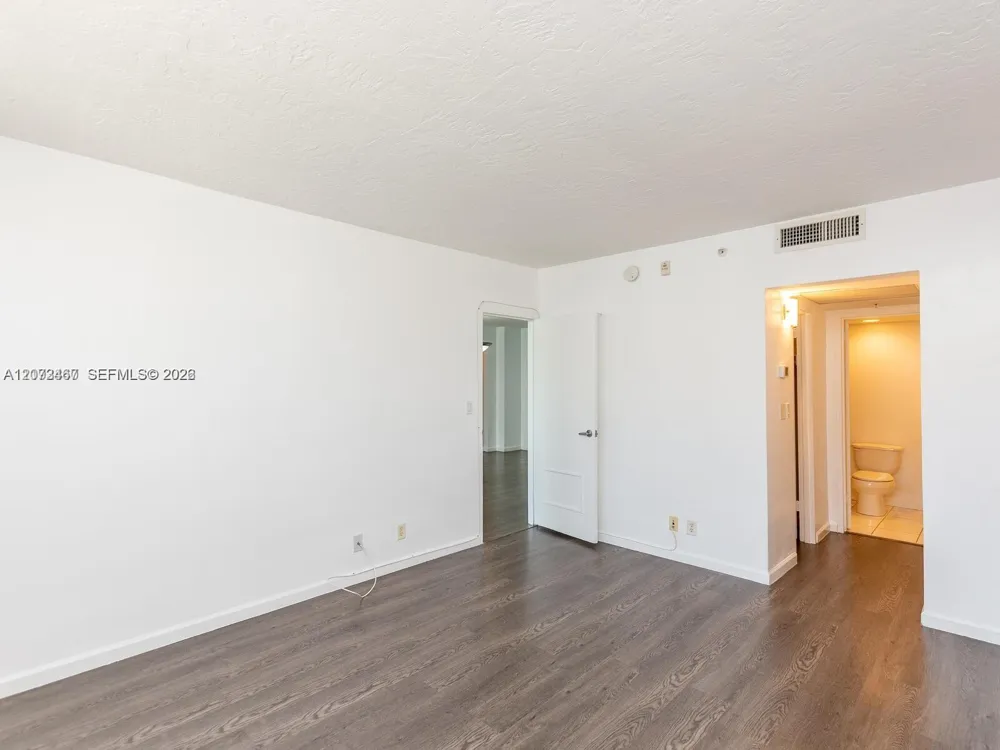 3000 S Ocean Dr #922 Hollywood, FL 33019