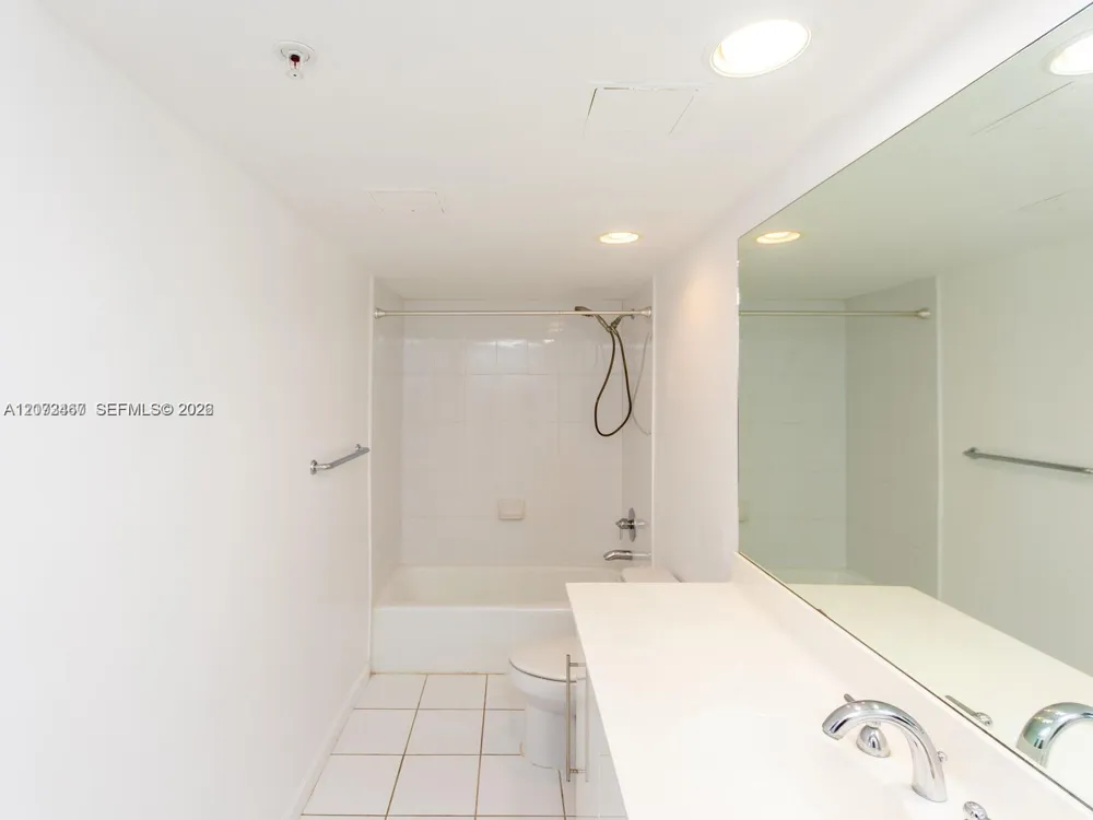 3000 S Ocean Dr #922 Hollywood, FL 33019