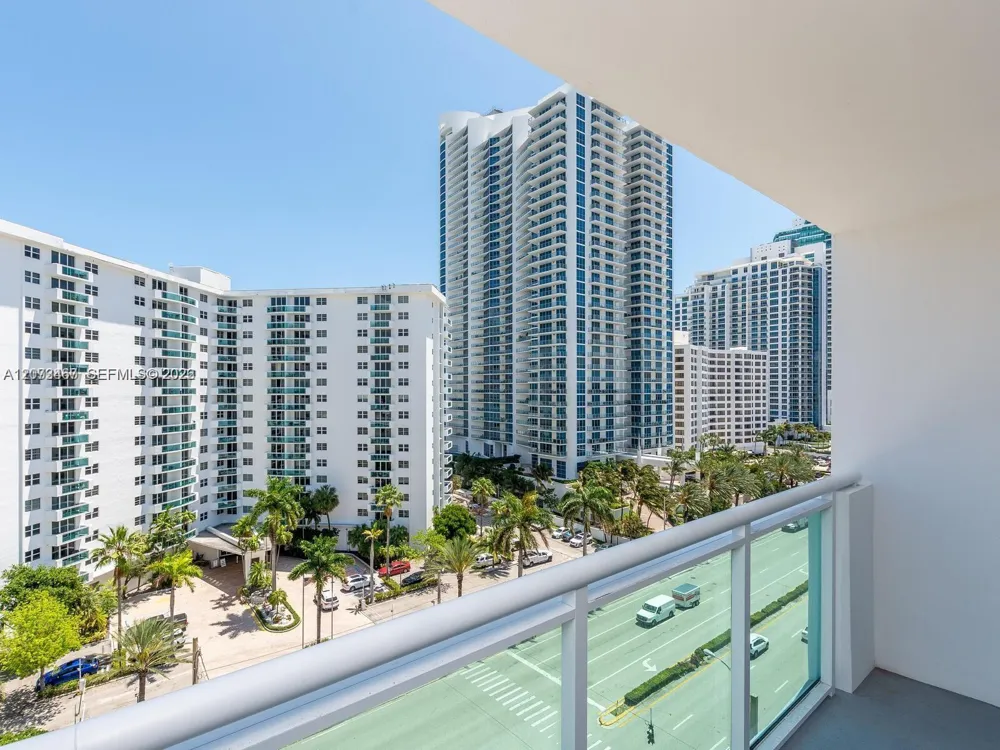 3000 S Ocean Dr #922 Hollywood, FL 33019