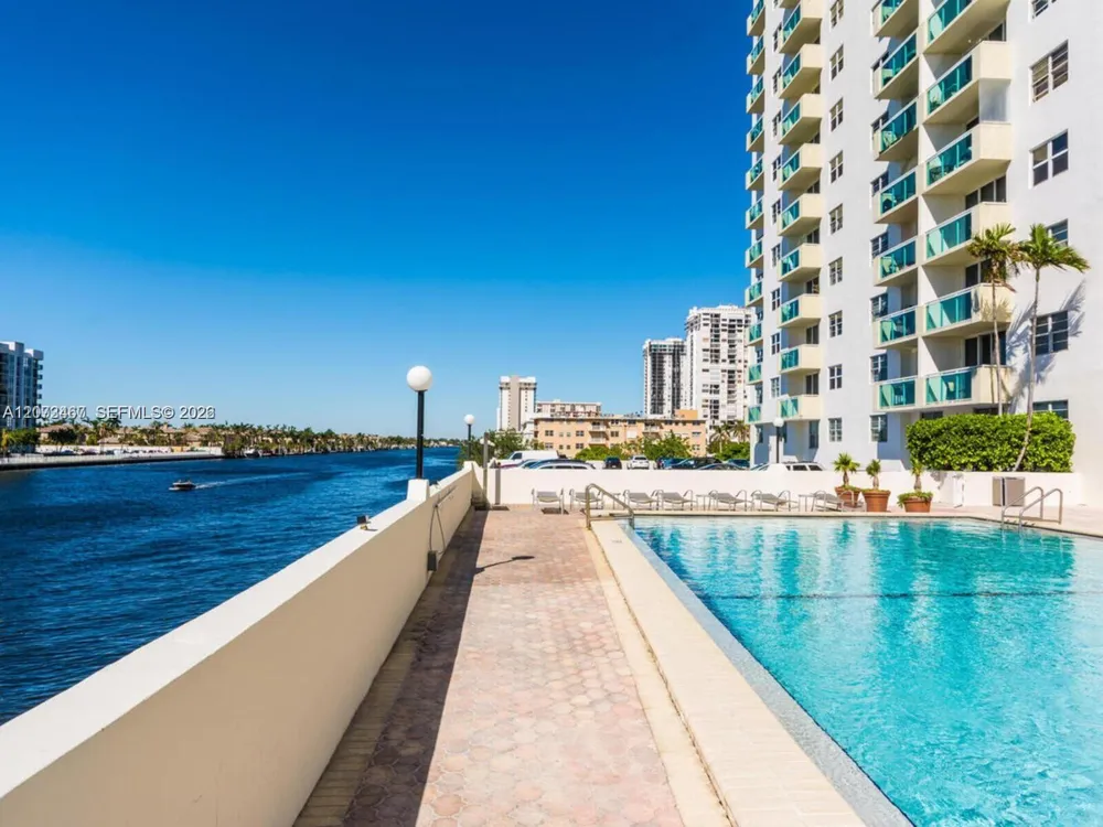 3000 S Ocean Dr #922 Hollywood, FL 33019