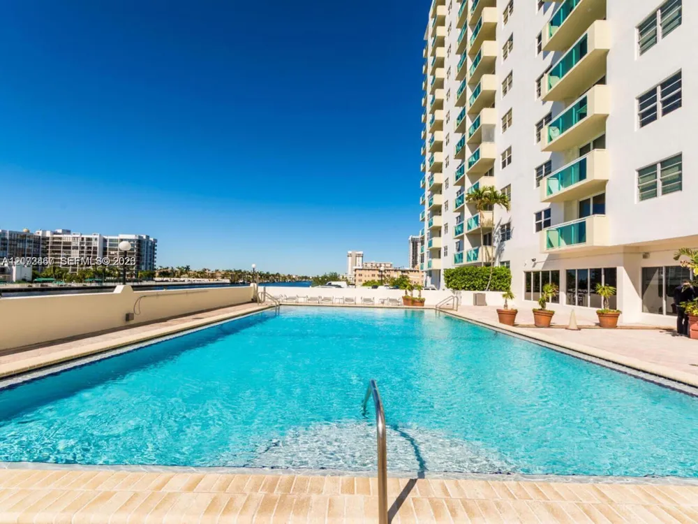 3000 S Ocean Dr #922 Hollywood, FL 33019