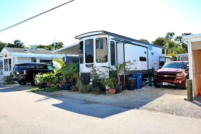 325 Calusa St Key Largo, FL 33037