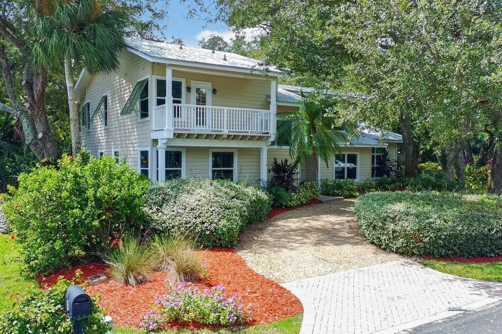 15 HERITAGE WAY Sewalls Point, FL 34996