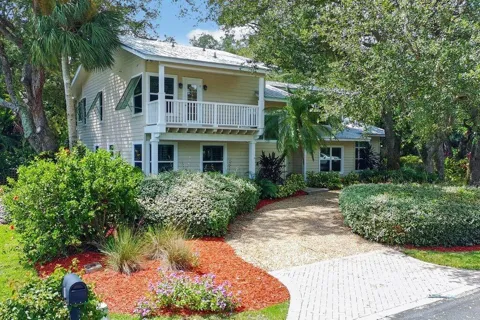 15 HERITAGE WAY